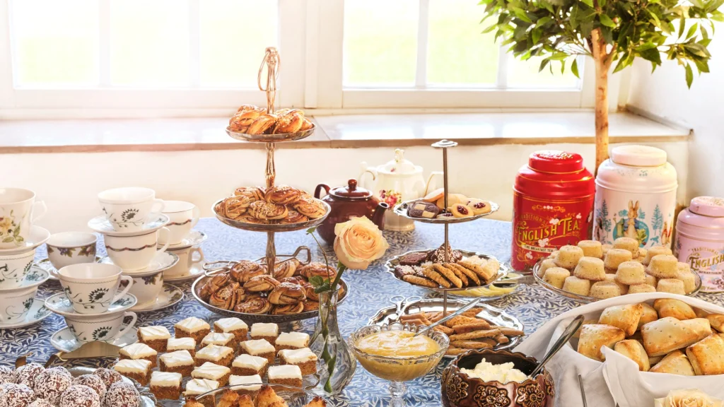 Afternoon tea: I kunglig tjänst